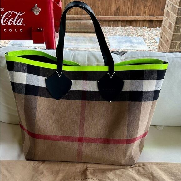 RARE Burberry Giant Neon Reversible Tote - Picture 1 of 16